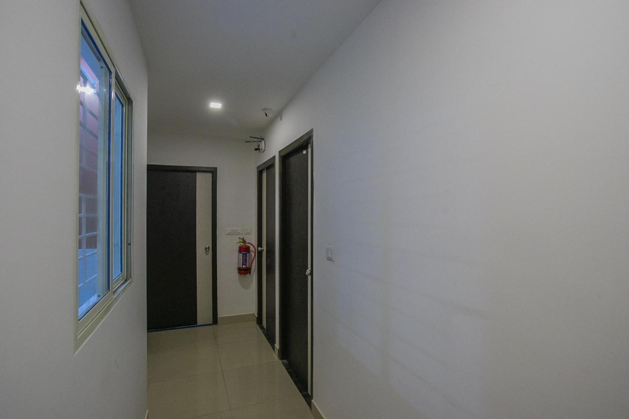 Hotel O Varcity Phi Premium Pavilion ,Above Hdfc Bank ,Near Anjaneya Temple Madiwala, Hosur Main R Bangalore Eksteriør billede