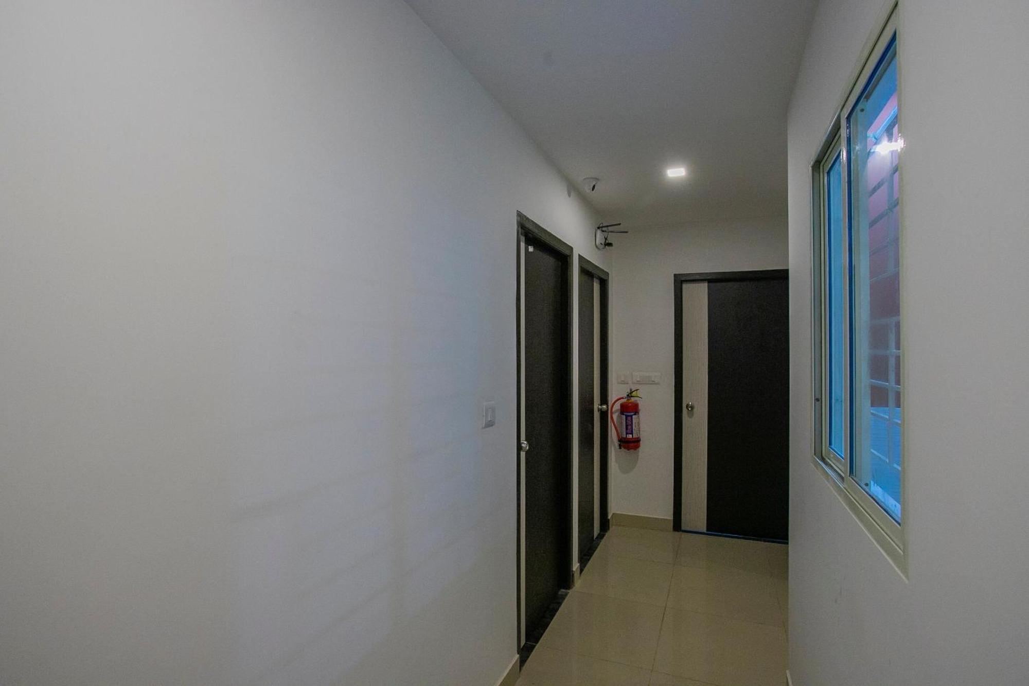 Hotel O Varcity Phi Premium Pavilion ,Above Hdfc Bank ,Near Anjaneya Temple Madiwala, Hosur Main R Bangalore Eksteriør billede
