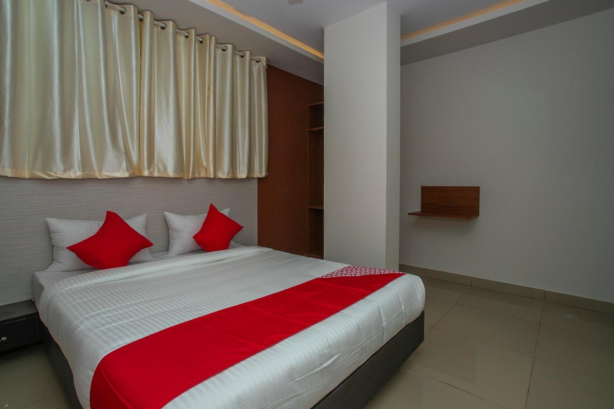 Hotel O Varcity Phi Premium Pavilion ,Above Hdfc Bank ,Near Anjaneya Temple Madiwala, Hosur Main R Bangalore Eksteriør billede